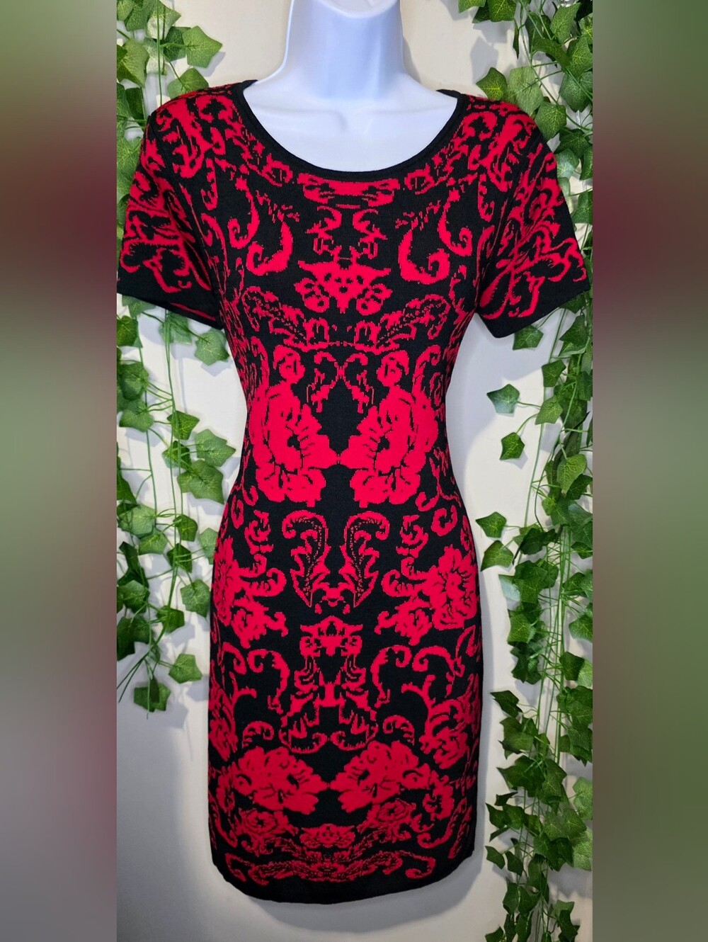 S • Carmen Marc Valvo Dress • NWOT